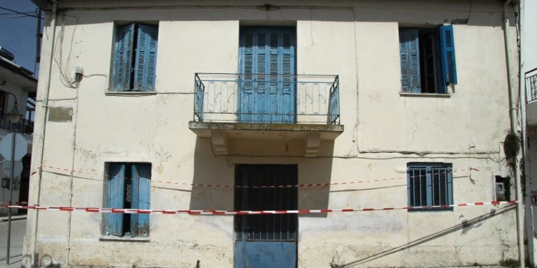 Τρία στα 10 σπίτια βγήκαν ακατάλληλα στην Ανδραβίδα λόγω των σεισμών